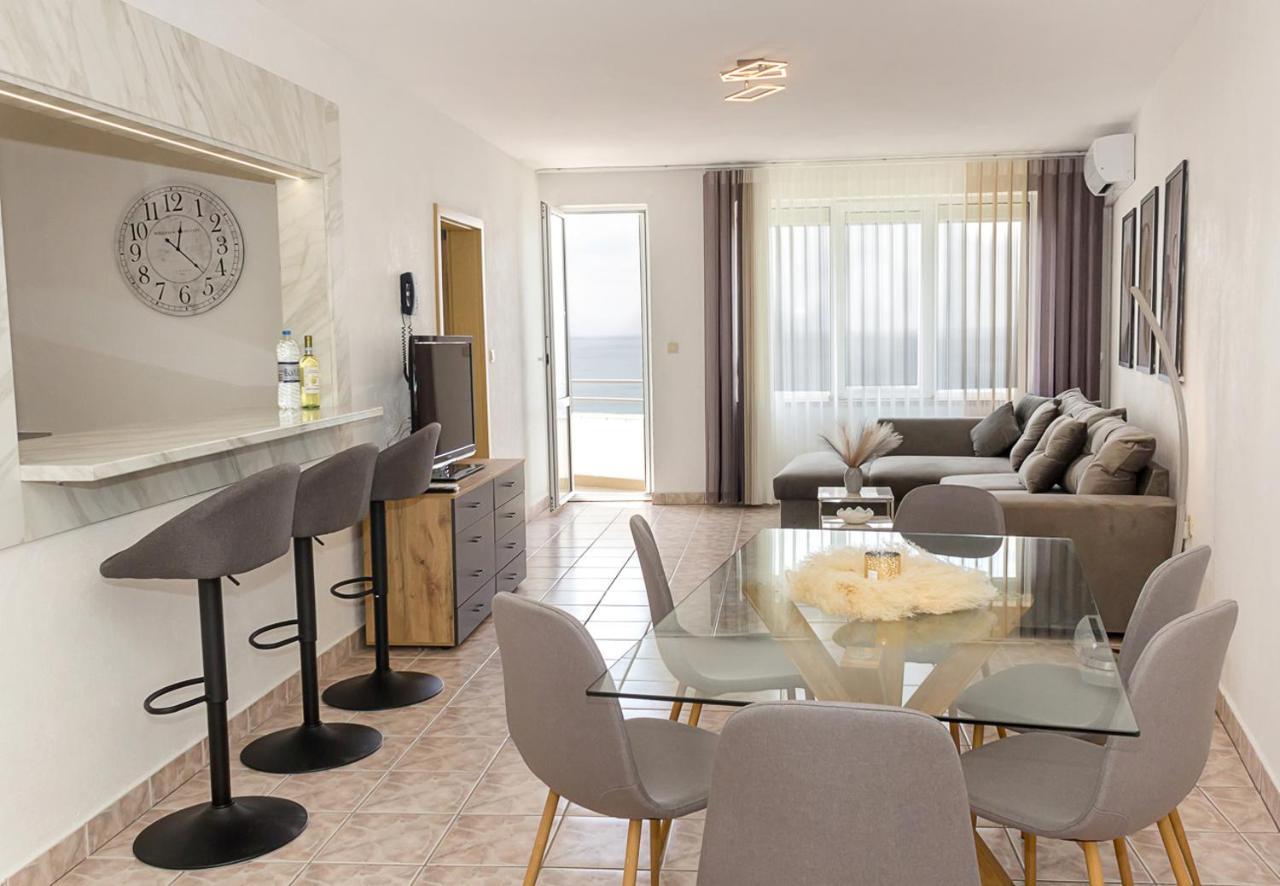 Two Identical Designer 2Bd Flats With Sea View In Balchik By Flat Mаnager Daire Dış mekan fotoğraf