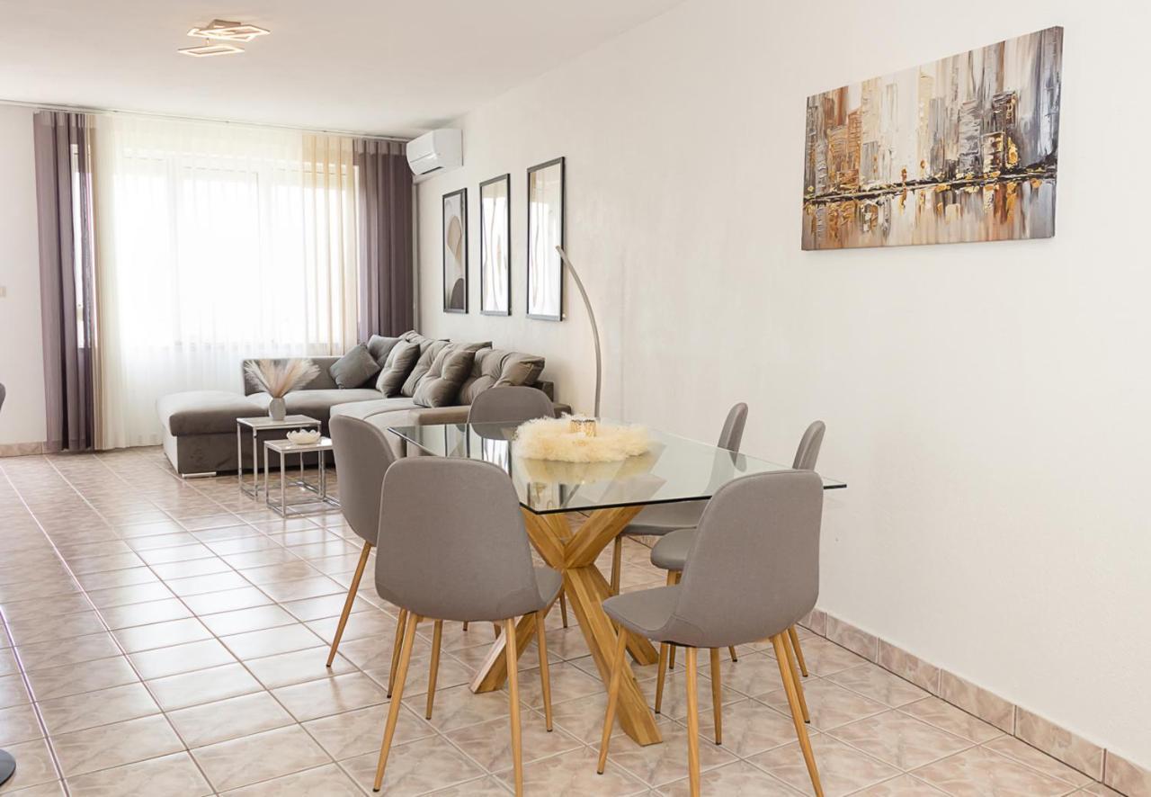 Two Identical Designer 2Bd Flats With Sea View In Balchik By Flat Mаnager Daire Dış mekan fotoğraf