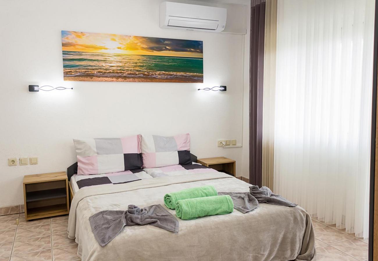 Two Identical Designer 2Bd Flats With Sea View In Balchik By Flat Mаnager Daire Dış mekan fotoğraf